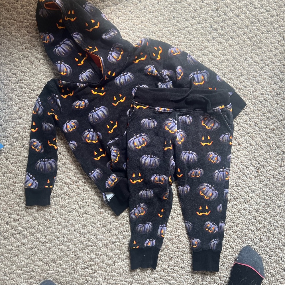 Creepin it Real Bums and Roses Jogger Set